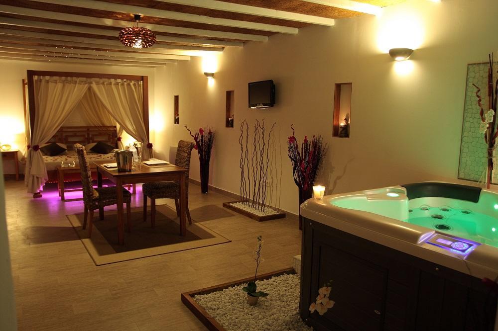 La Paillote Exotique Spa 博凯尔 外观 照片